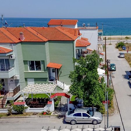 Vrasná Athanasia Inn מראה חיצוני תמונה