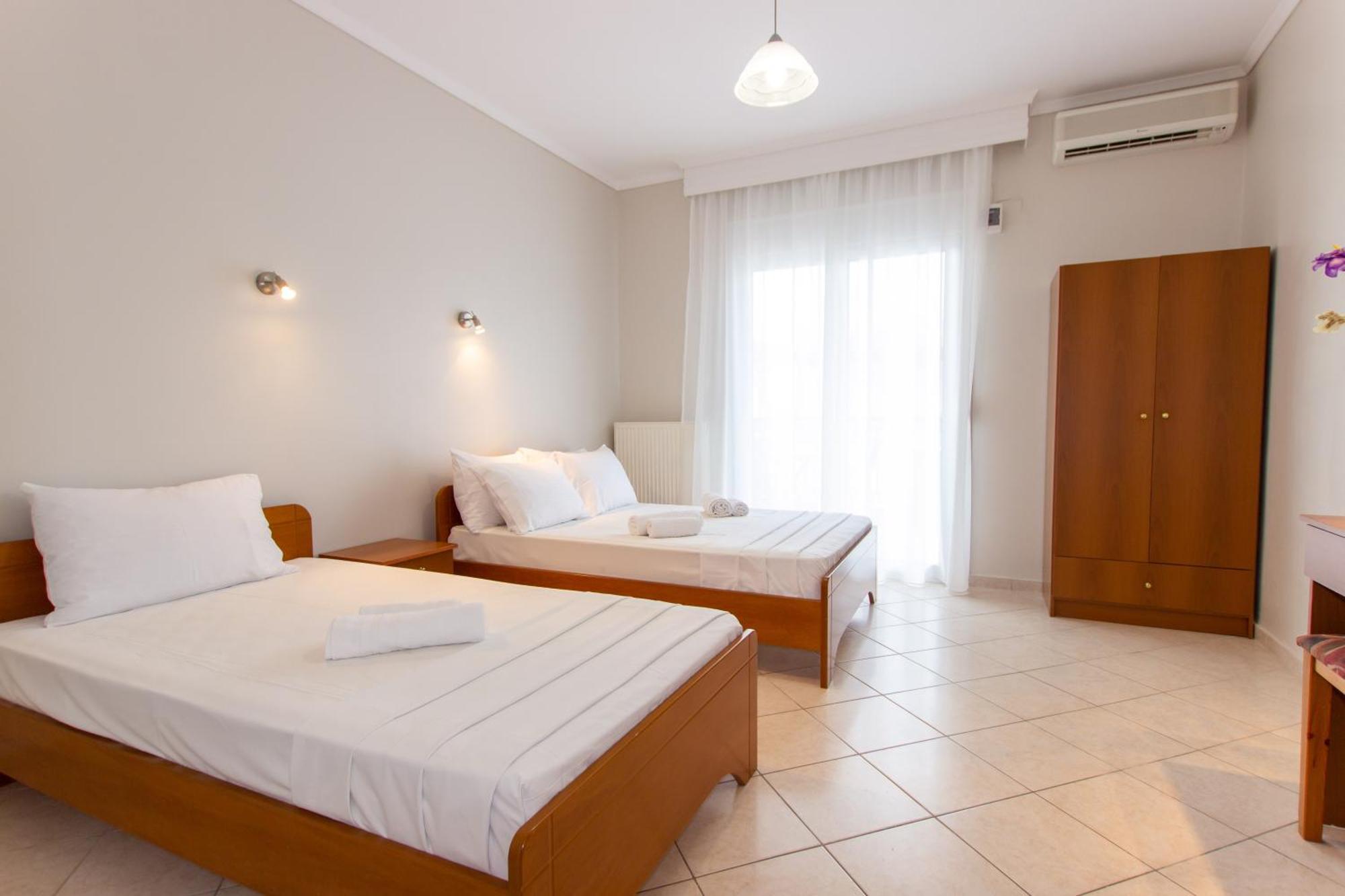 Vrasná Athanasia Inn מראה חיצוני תמונה