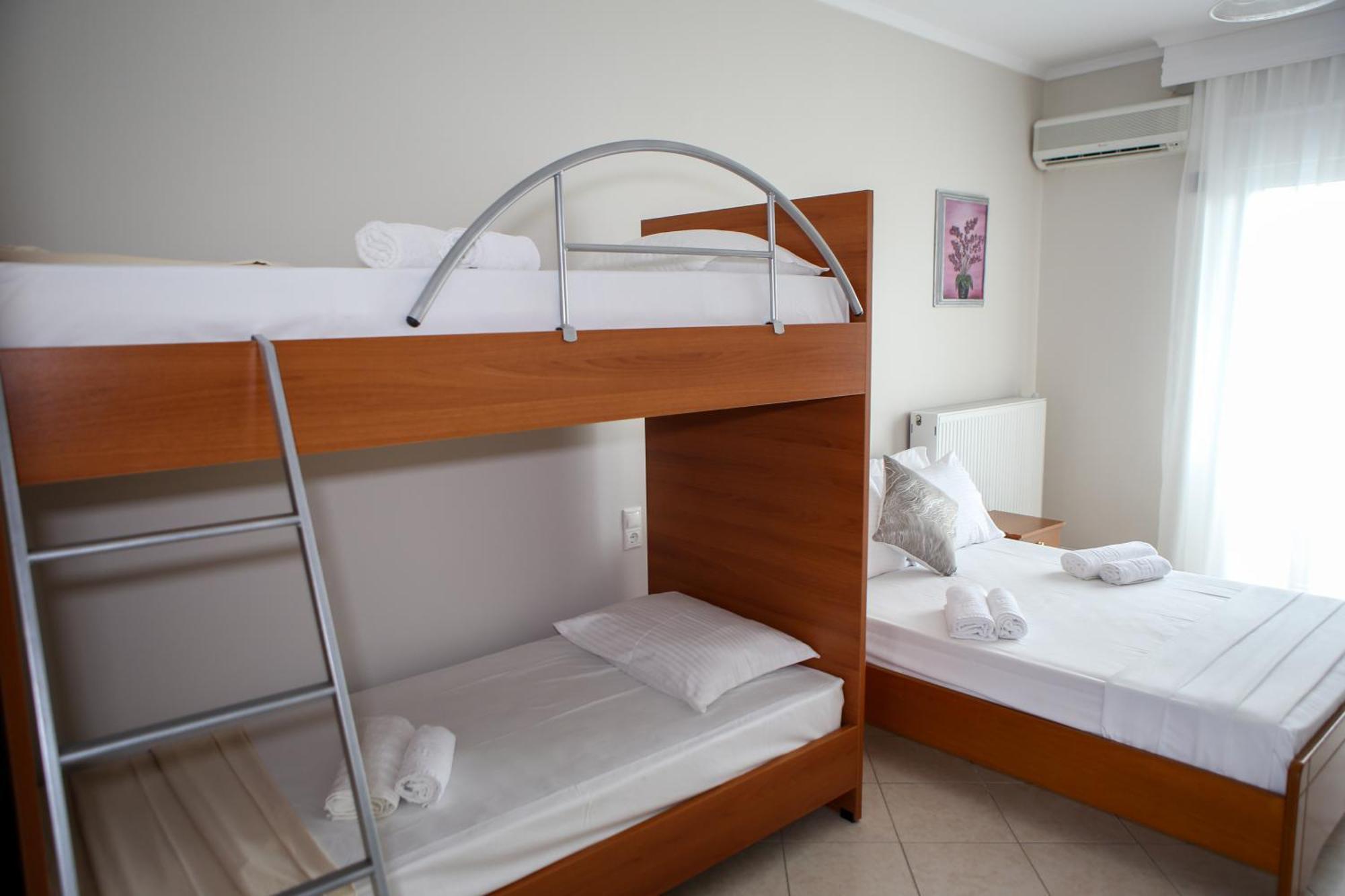 Vrasná Athanasia Inn מראה חיצוני תמונה