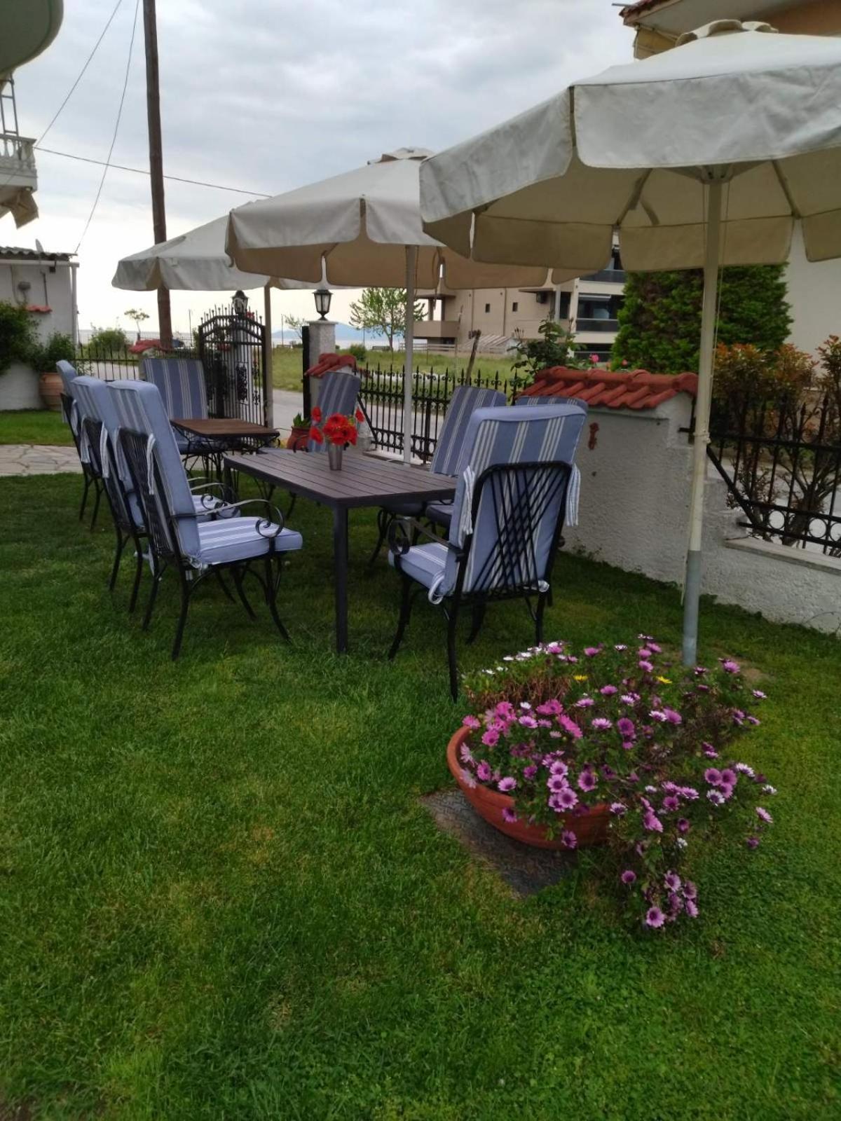 Vrasná Athanasia Inn מראה חיצוני תמונה