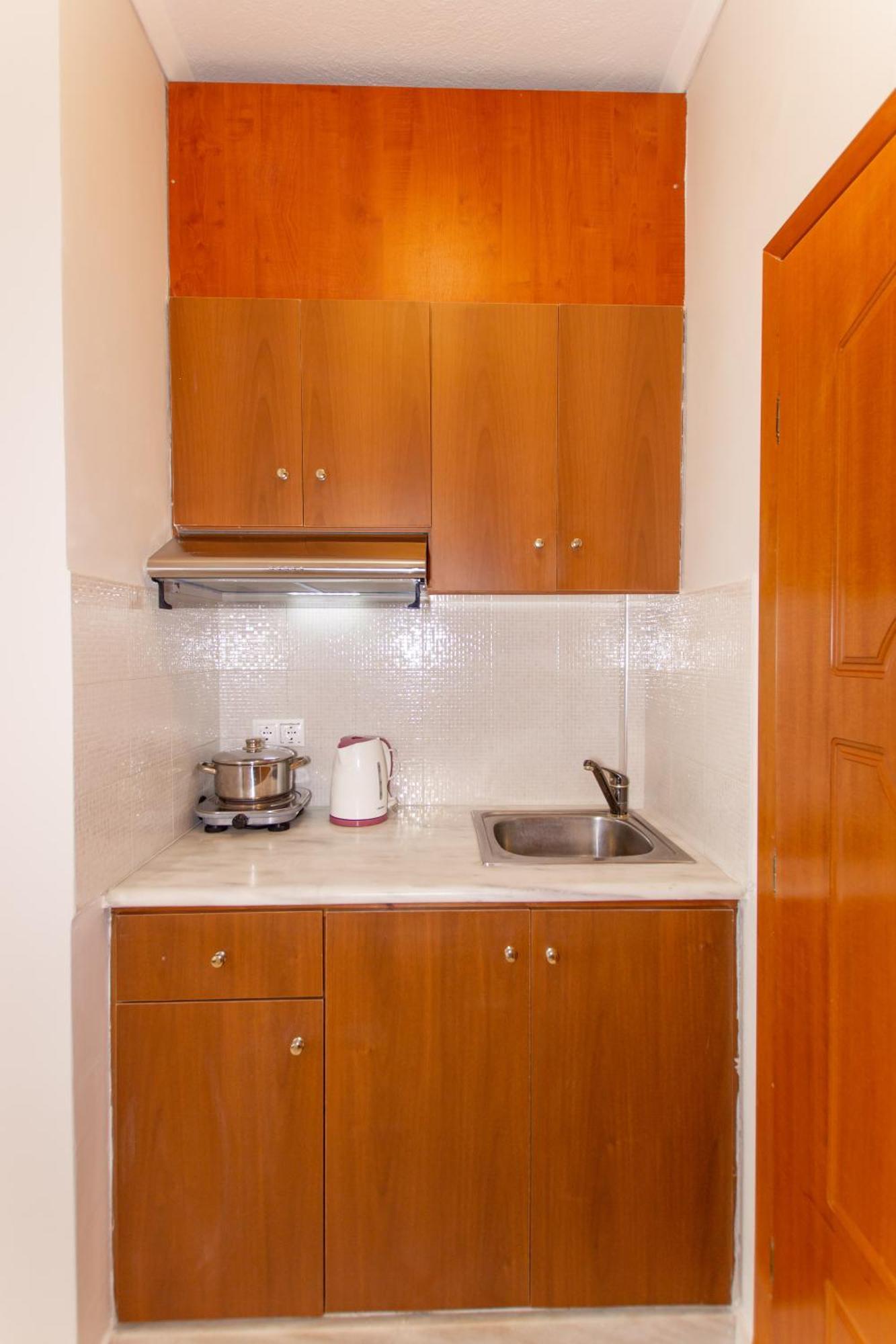 Vrasná Athanasia Inn מראה חיצוני תמונה