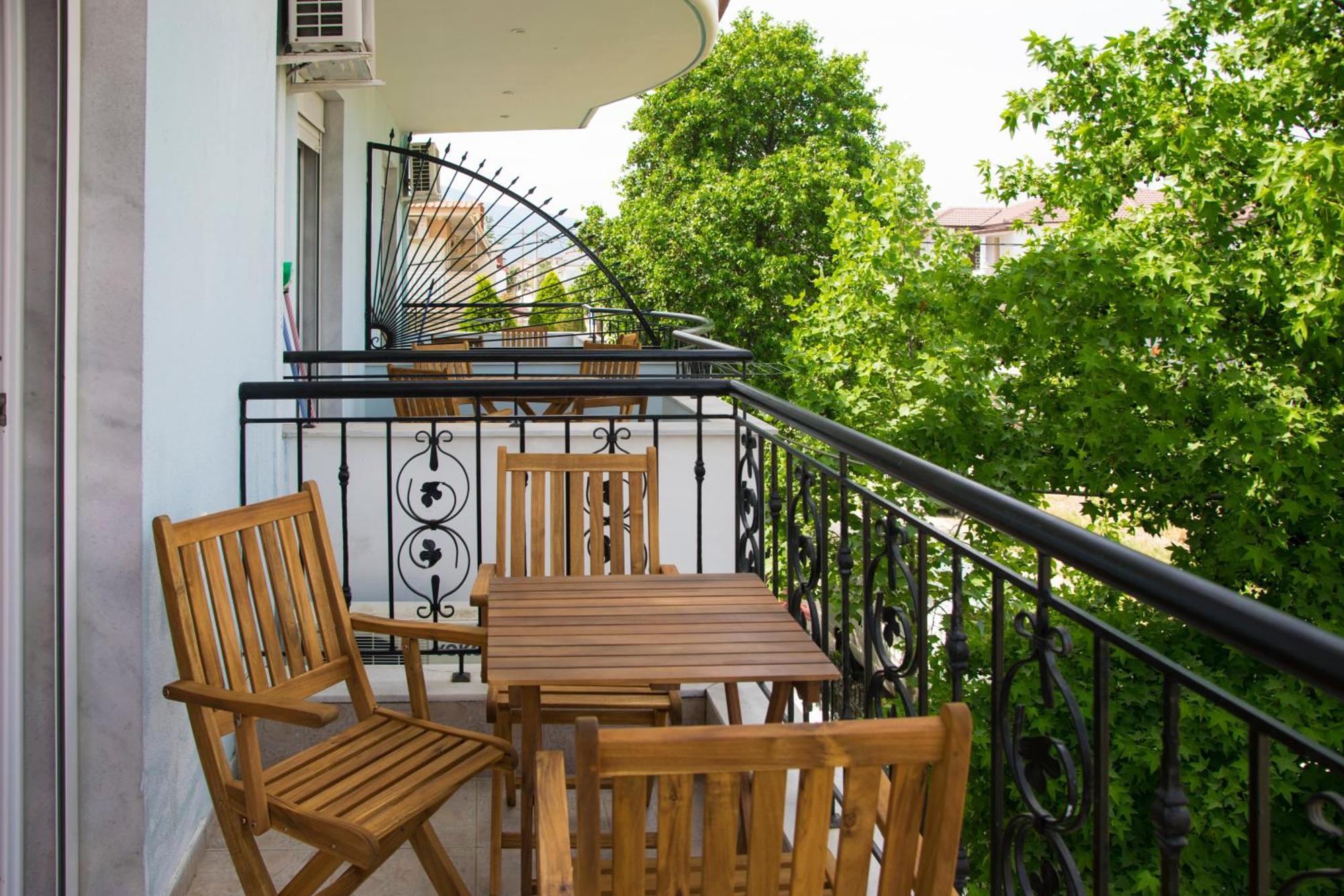 Vrasná Athanasia Inn מראה חיצוני תמונה