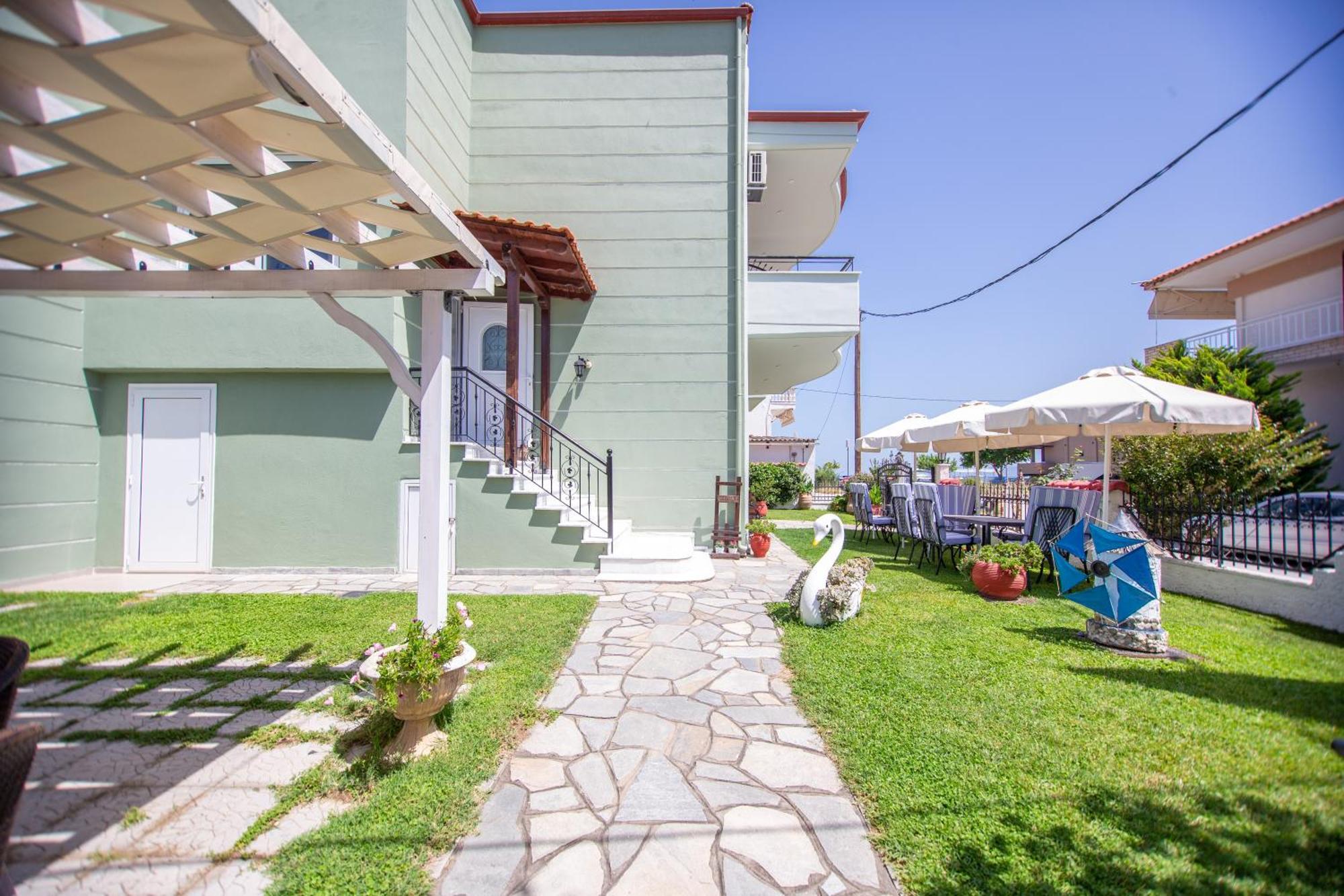 Vrasná Athanasia Inn מראה חיצוני תמונה