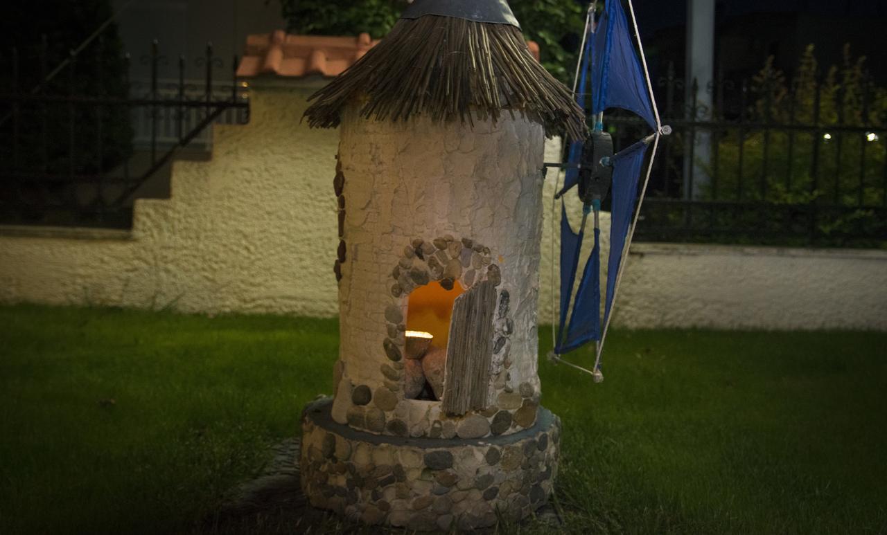 Vrasná Athanasia Inn מראה חיצוני תמונה